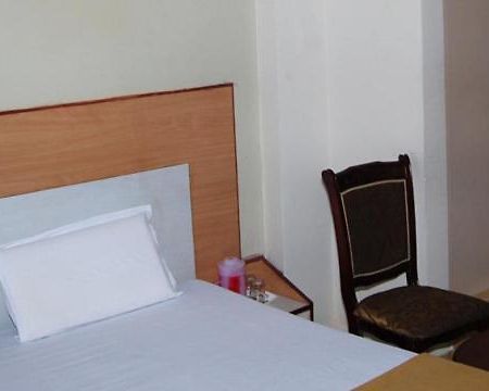 Hotel Pasuparthy Residency Tirupati Exterior photo